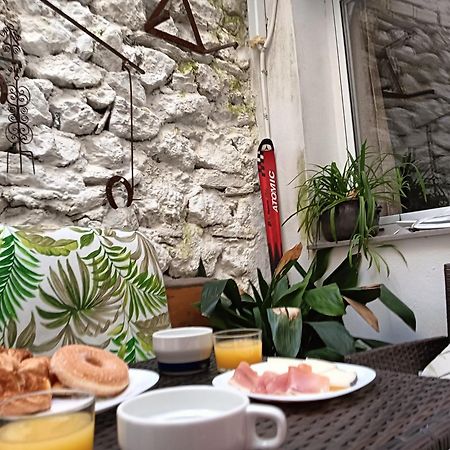 Apartament La Casa De La Plaza Güéjar Sierra Zewnętrze zdjęcie
