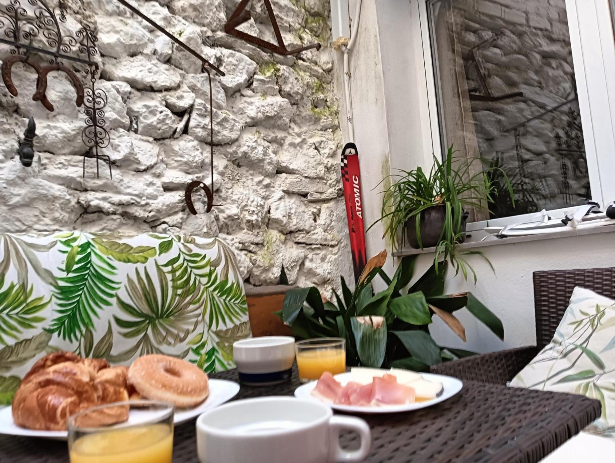 Apartament La Casa De La Plaza Güéjar Sierra Zewnętrze zdjęcie
